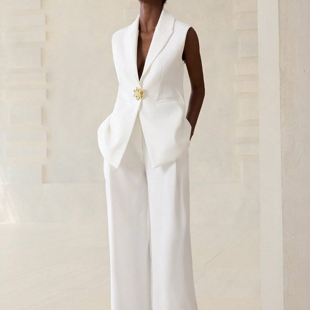 White Elegant Women's Minimalist Suit Vest Set - Picture 3 of 6